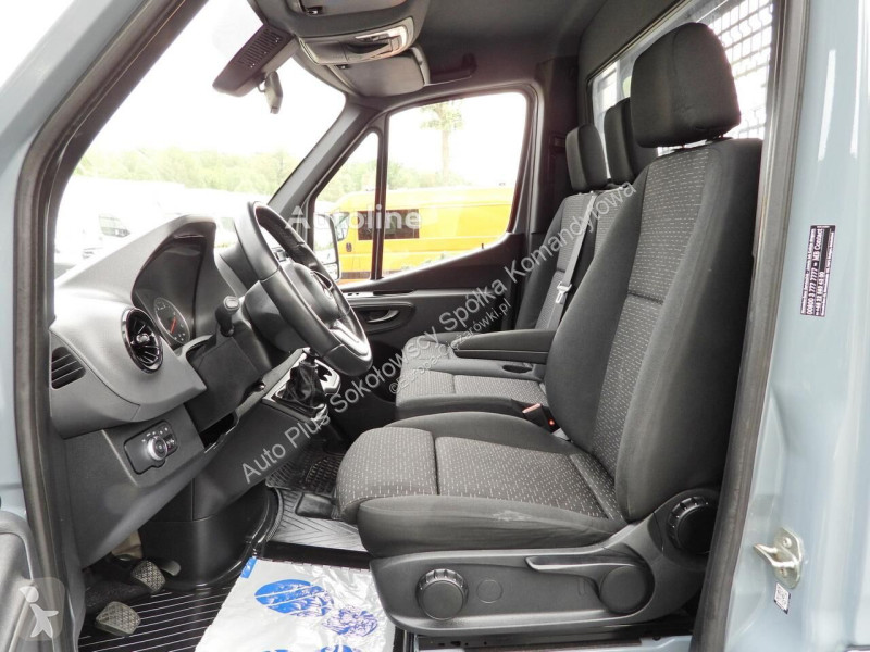 Autoutilitară Mercedes SPRINTER 315 SKRZYNIA 8...