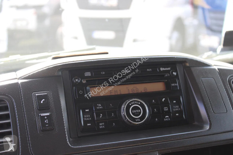 Camion Nissan 45.13 + EURO 4 + KIPPER + ANUAL
