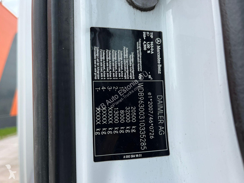 Kamion Mercedes 1827 4x2 TK UT SPECTRUM / BOX...