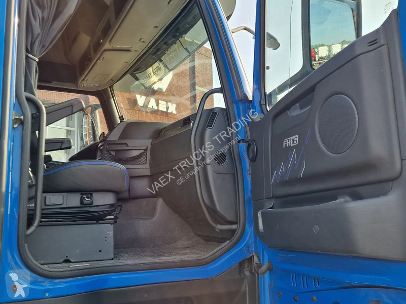 Camion Volvo 16700 Globetrotter 6x2*4 -...