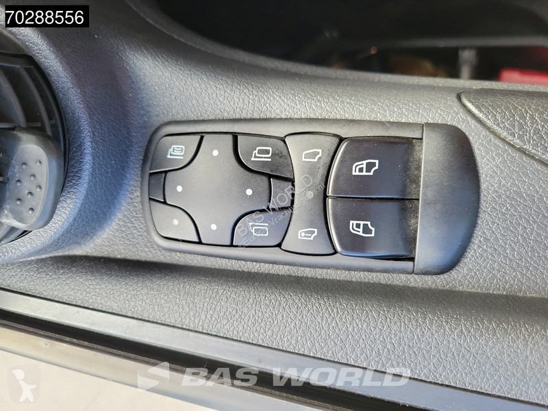 Kamion Mercedes 1527 4X2 15tonner Automatic...