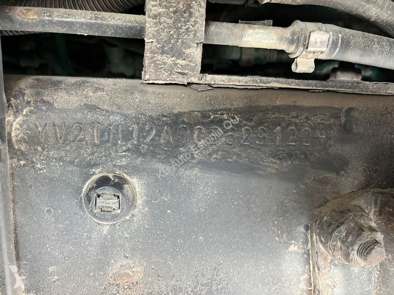 Kamion Volvo 240 4x2 SUPRA 750 / BOX L=7188 mm...