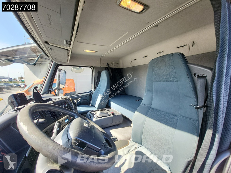 Camion Volvo 330 4X2 4,60m Wheelbase BDF...
