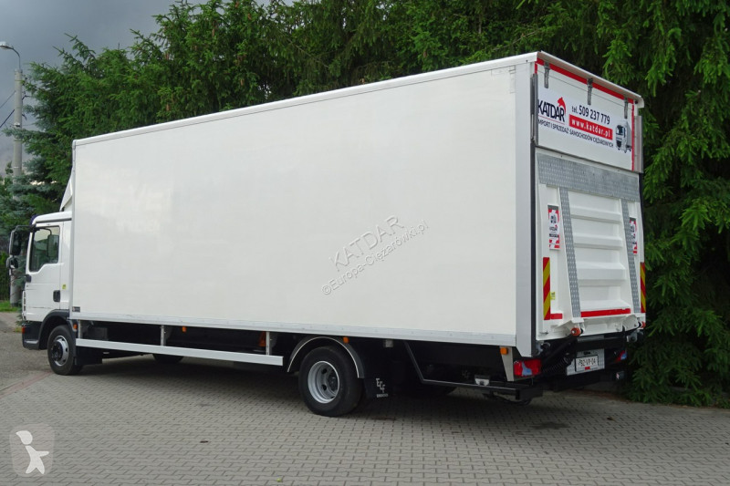 Camion MAN TGL12.220 Euro 5 kontener 19 palet...