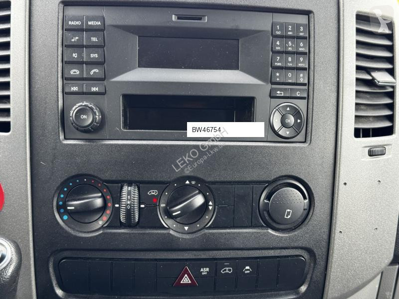 Camión Mercedes 906 Fleischhacken