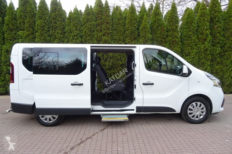 Véhicule utilitaire Renault TRAFIC L2H1 2.0dci...