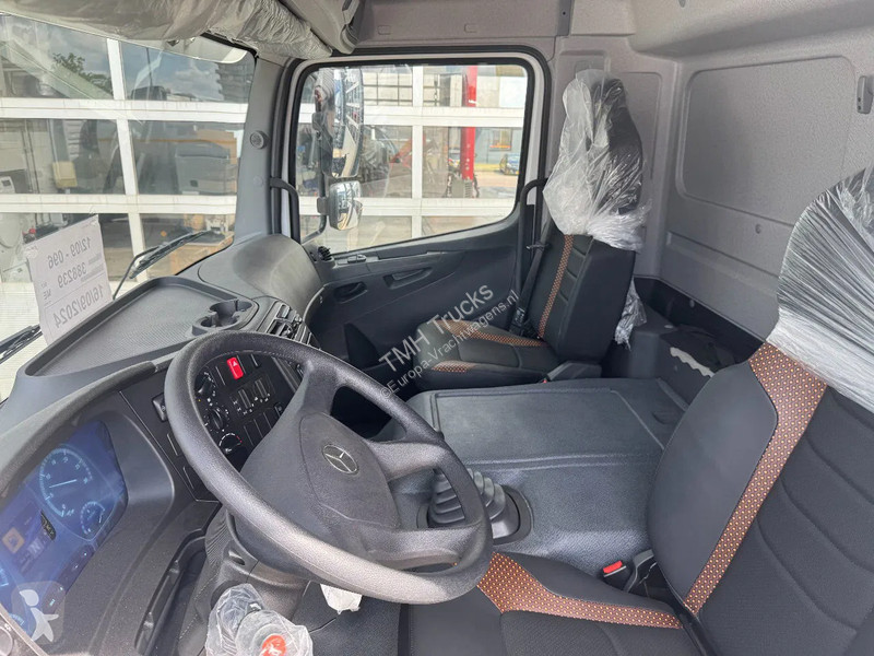 Kamion Mercedes 1725 4x4 Flatbed with Hyva...