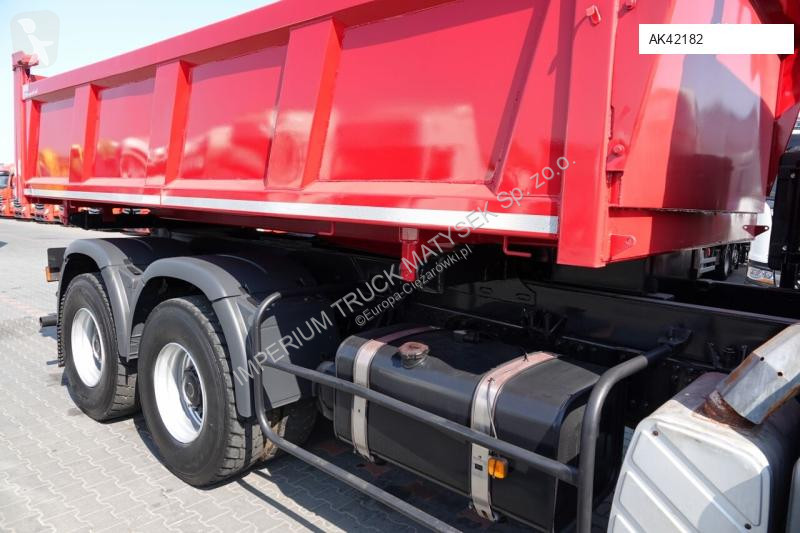 Camión MAN TGA 33.390 / 6X4 / WYWROTKA 2...
