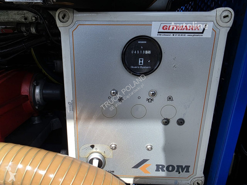 شاحنة Mitsubishi KOKS ROM SMART COMBI HOT WATER