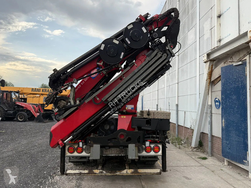 Kamion DAF 85460 8X2 + YEAR 2016 HMF CRANE...