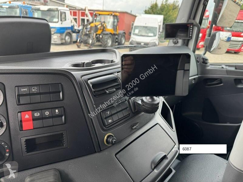 Kamion Mercedes 1227