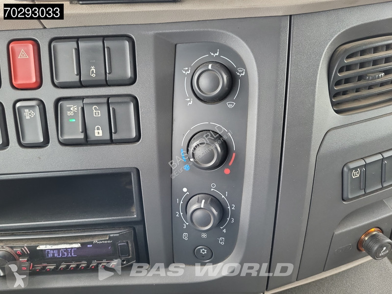 Kamion DAF 220  4X2 12tonner TailGate Manual...