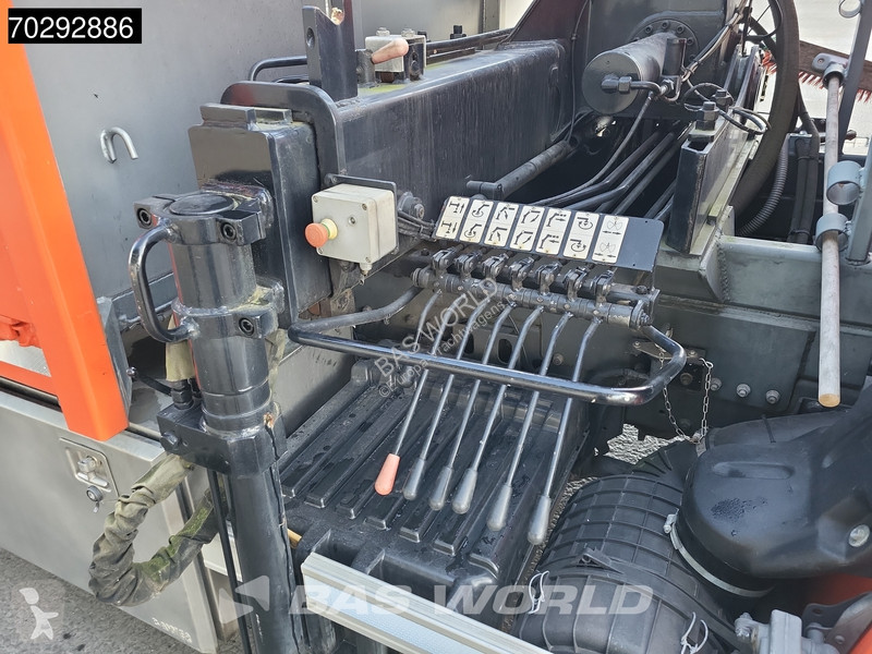 Camión DAF 210 LF 4X2 MKG HLK 66 Crane Manual...