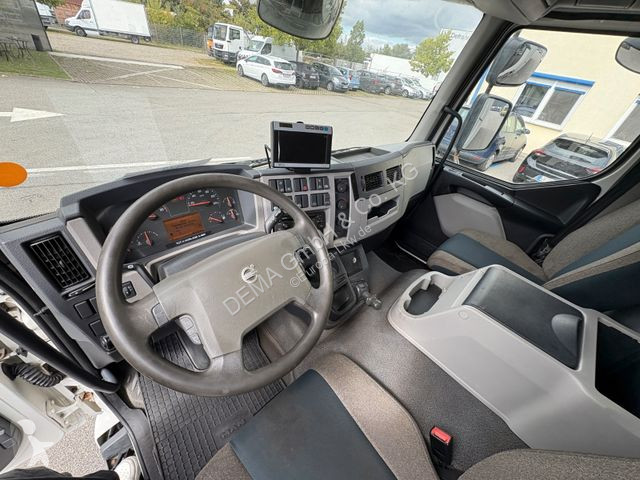Kamion Volvo...