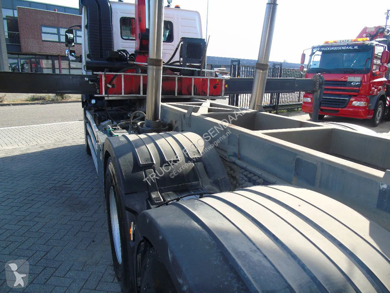 Vrachtwagen Volvo 420 + 8x4 + PALFINGER 24.001...