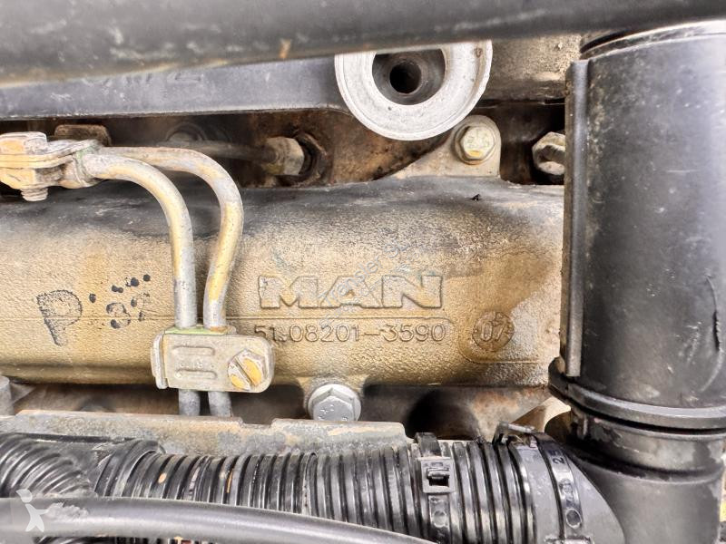 شاحنة MAN 12.210