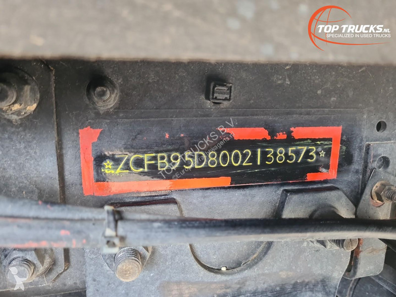 شاحنة Iveco EuroFire 95E18 4x4 -600 ltr...