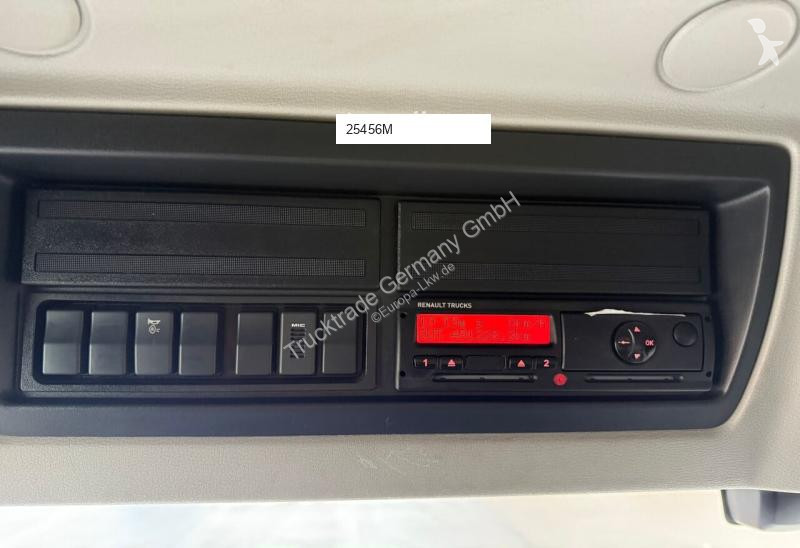 شاحنة Renault 586 D Wide 18.320
