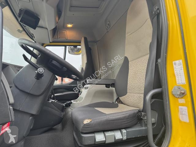 شاحنة Renault 220 DXI