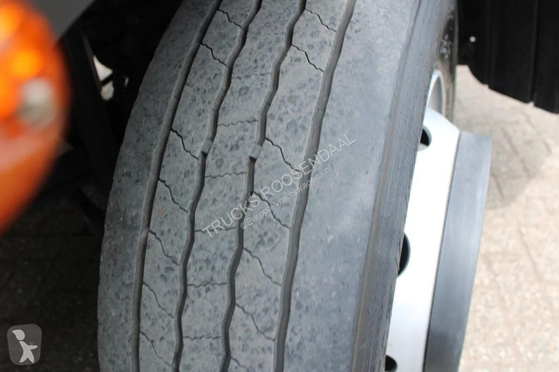 Camion Iveco 120E21 + LIFT + EURO 6 + 2 PIECES...
