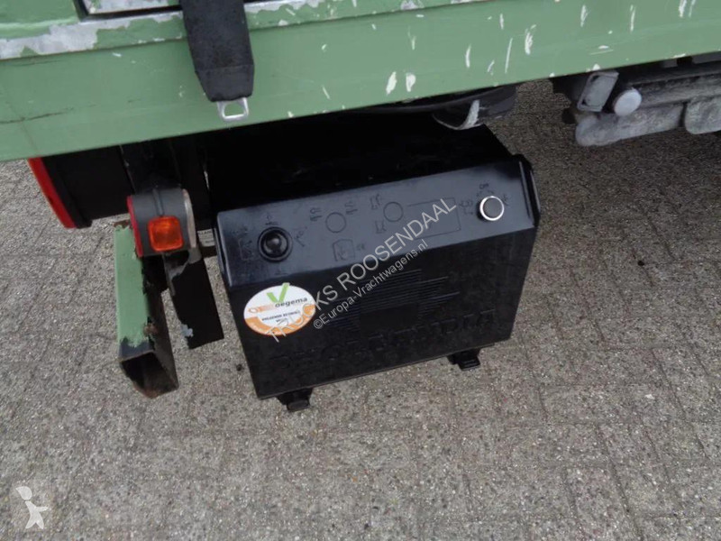 شاحنة Mercedes 822 + Euro 5 + Dhollandia lift