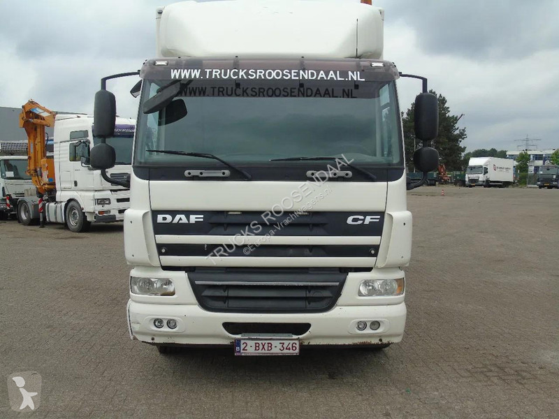 شاحنة DAF 65220 + LIFT