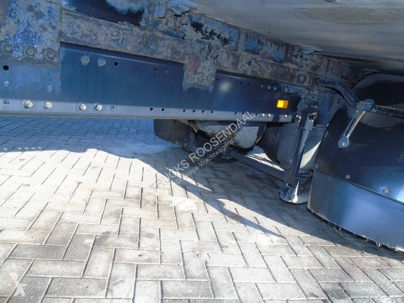 شاحنة MAN 12.250 + euro 6 + lift + iso box