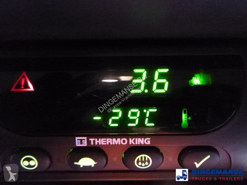 شاحنة Renault D18 Wide 4x2 RHD Thermoking T800...