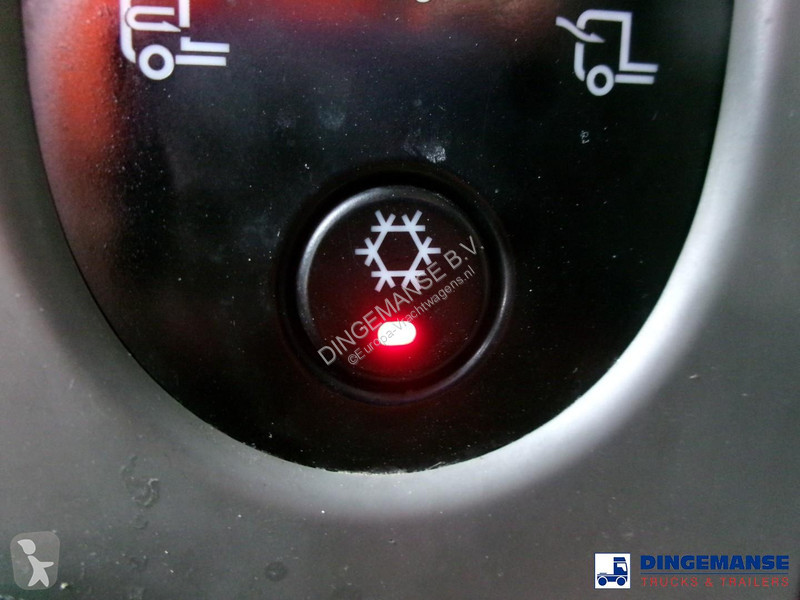 شاحنة Renault 270 4x2 fuel tank 13.8 m3 / 4 comp