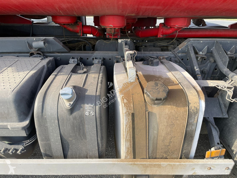 شاحنة Mercedes 1829 13.500L Fuel Truck