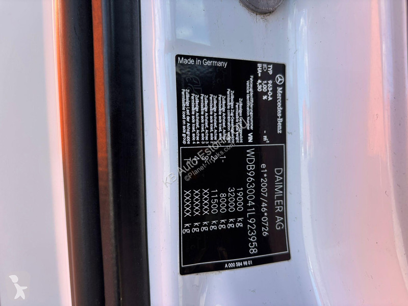 شاحنة Mercedes 1830 4x2 THERMOKING UT1200 / BOX...