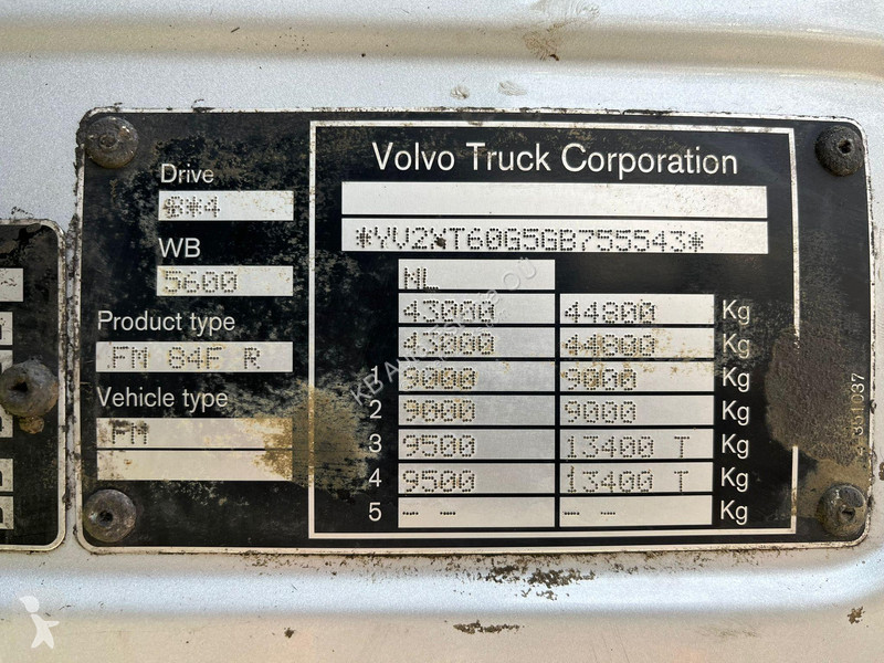 Camion Volvo 540 10x4/6 RETARDER / BOX L=6888 mm