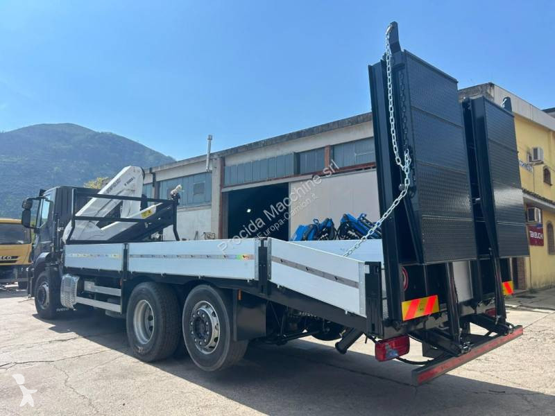 شاحنة Iveco