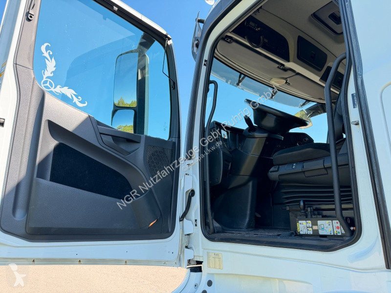 Camion Mercedes 4251 8x4 Palfinger T26A...