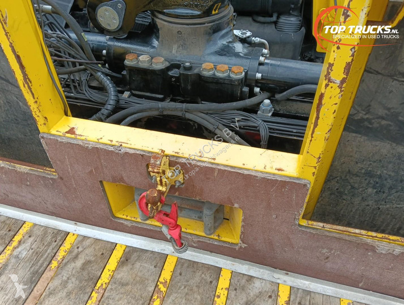شاحنة MAN 35.500 8x2 - Hiab 37.7TM Crane,...