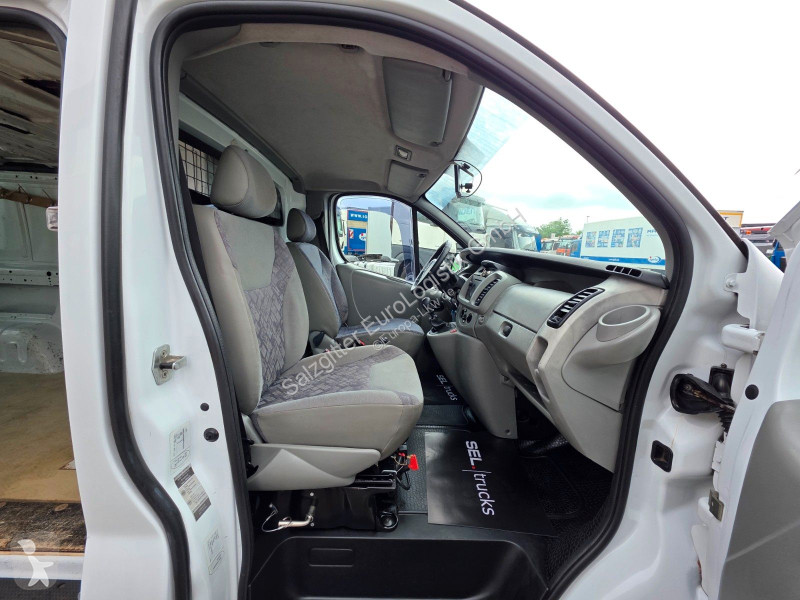 شاحنة Opel Vivaro 2.5 CDTI / Versalift ET-30-NE-XS