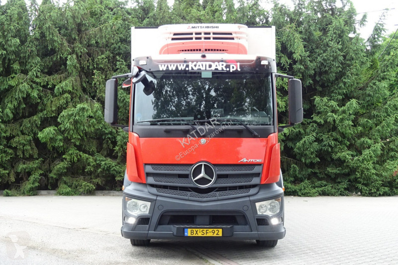 شاحنة Mercedes 2840 Syp euro 6 chłodni 3 osie...
