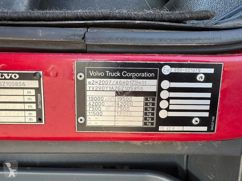 شاحنة Volvo 280 EURO 6 - BOX 7,15M + DHOLLANDIA...