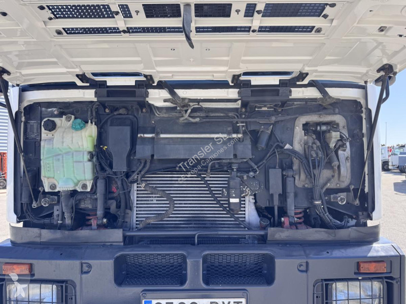شاحنة Iveco MP410E 42H