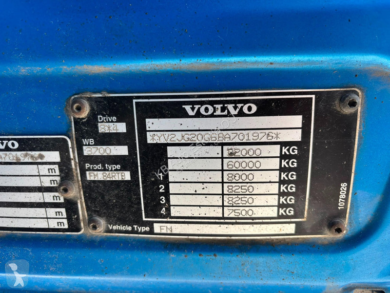 شاحنة Volvo 460 8x4*4 CHASSIS L=6726 mm