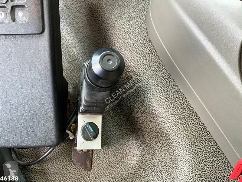 شاحنة DAF FAN CF 250 Hiab 14 Tonmeter laadkraan