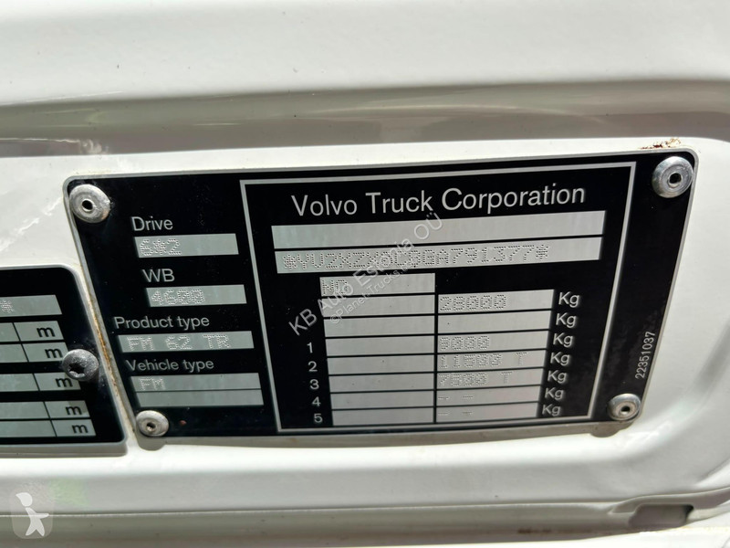Camion Volvo 450 6x2*4 THERMOKING T-800R / BOX...