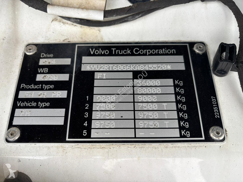 شاحنة Volvo 540 8x4/4 FOR SALE AS CHASSIS /...