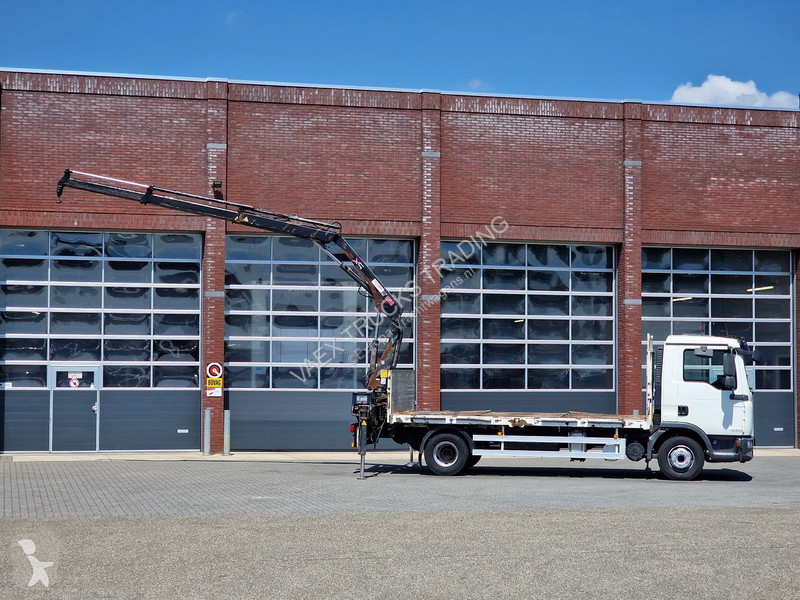 شاحنة MAN 12.210 - HIAB 077 DUO Crane / Grua -...