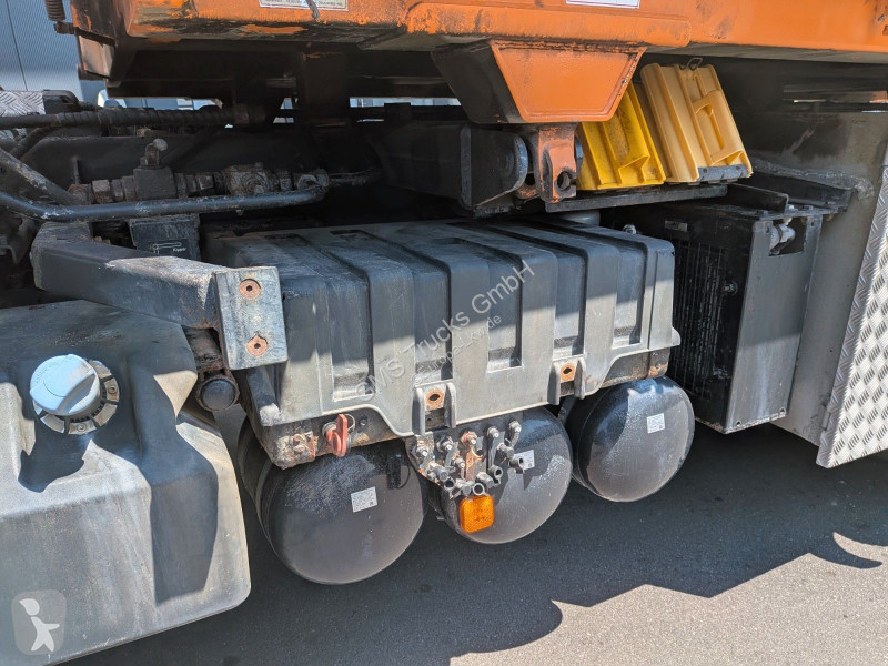 Camion MAN 28.400 / 6X4 + Lenkachse / E 5