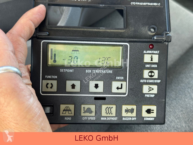 شاحنة DAF 210 FA  Fleischhacken ( MEAT )3Stück