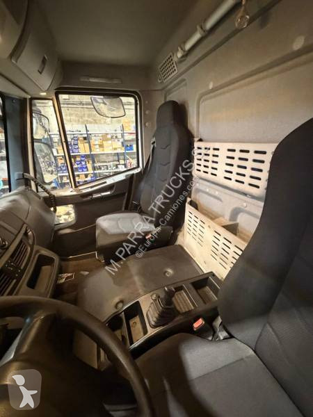 شاحنة Iveco 10E18