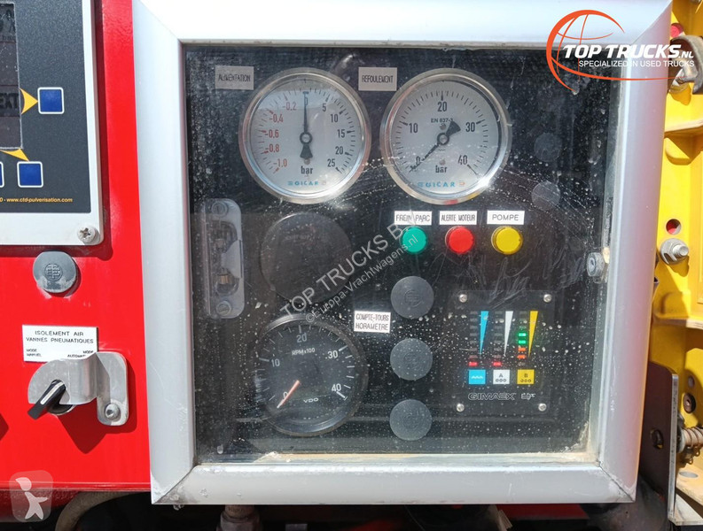 شاحنة Mercedes U 5000 4x4 - (type 437.4) 3.900...