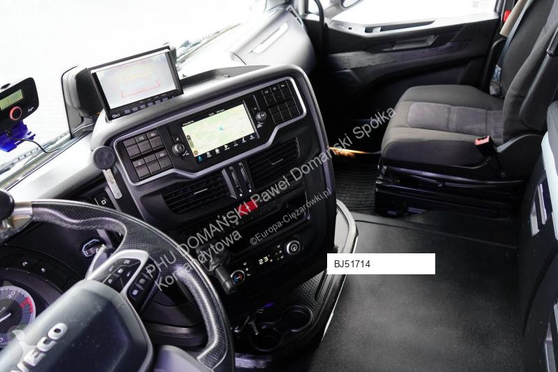 Ciężarówka Iveco / 420 / E 6 / KONTENER + WINDA...