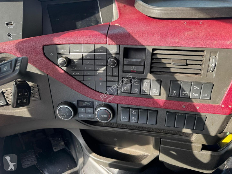 شاحنة Volvo 16750 6X4 EURO 6 + EPSILON S260Z +...